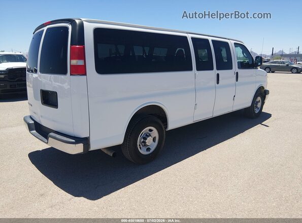 1GAZGPFFXH1301834 2017 CHEVROLET EXPRESS White Tył prawy