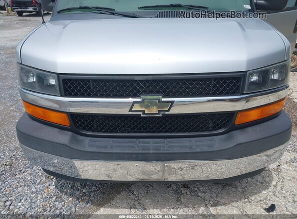 1GAZGPFG0J1161582 2018 CHEVROLET EXPRESS Gray წინა ხედი