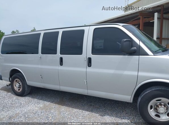 1GAZGPFG0J1161582 2018 CHEVROLET EXPRESS Gray უკანა სალონის ხედი