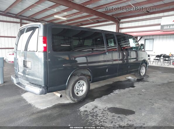 1GAZGPFG3H1267888 2017 CHEVROLET EXPRESS Зеленый Задняя правая четверть
