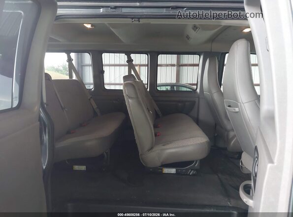 1GAZGPFG3H1267888 2017 CHEVROLET EXPRESS Зеленый Вид наклейки с VIN-кодом