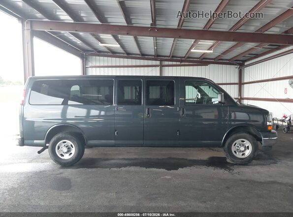 1GAZGPFG3H1267888 2017 CHEVROLET EXPRESS Зеленый 