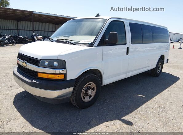 1GAZGPFG3J1300930 2018 CHEVROLET EXPRESS White Передня ліва чверть