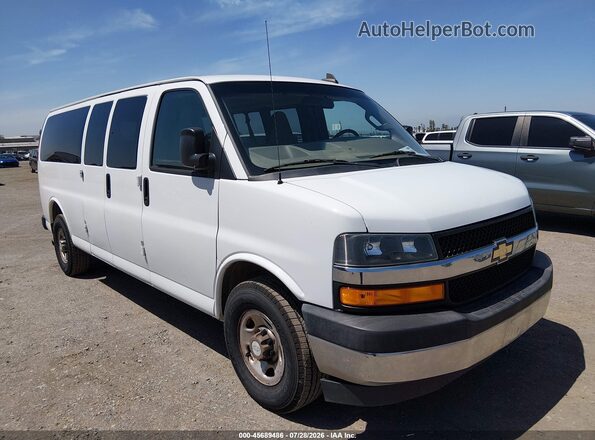 1GAZGPFG3J1300930 2018 CHEVROLET EXPRESS White Вид спереду