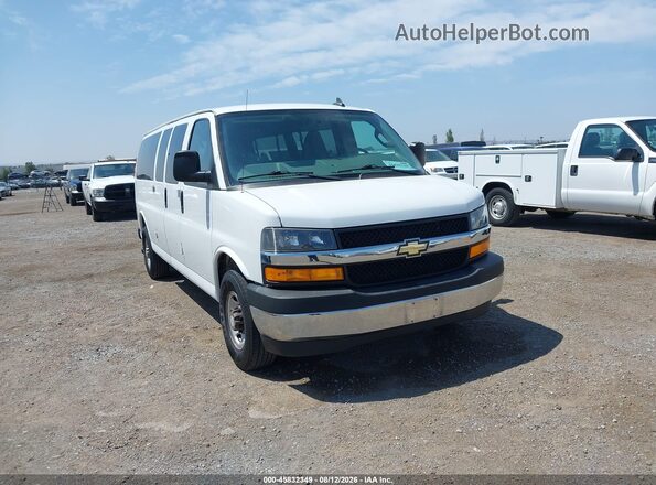 1GAZGPFG3J1301222 2018 CHEVROLET EXPRESS White Вид спереду
