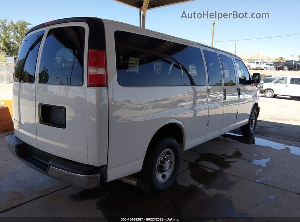 1GAZGPFG4H1267155 2017 CHEVROLET EXPRESS White უკანა მარჯვენა
