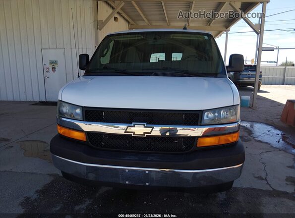 1GAZGPFG4H1267155 2017 CHEVROLET EXPRESS White ხელსაწყოთა პანელის ხედი