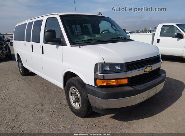 1GAZGPFG4J1301343 2018 CHEVROLET EXPRESS White Vista frontal