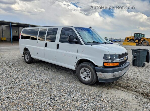 1GAZGPFG5J1329944 2018 CHEVROLET EXPRESS White Front right