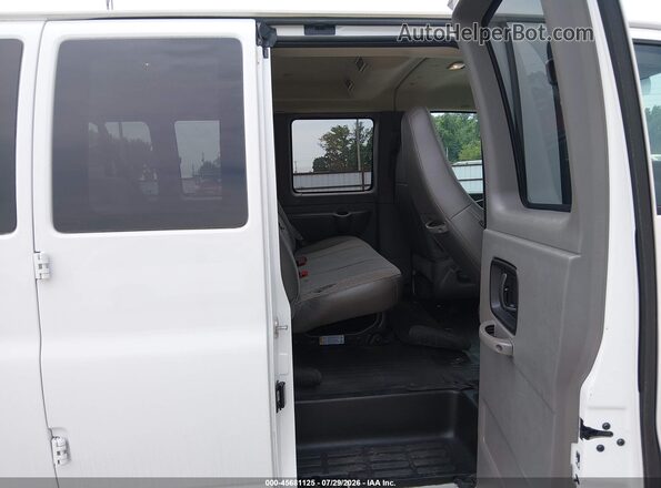 1GAZGPFG6H1265763 2017 CHEVROLET EXPRESS White Вид наклейки з VIN-кодом