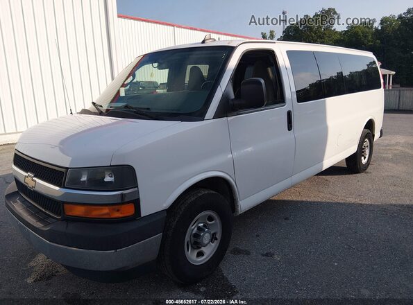 1GAZGPFG6H1269554 2017 CHEVROLET EXPRESS White Առջևի ձախ երեք քառորդ տեսարան