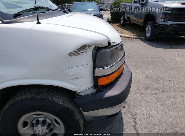 1GAZGPFG6H1289352 2017 CHEVROLET EXPRESS White Vista del cuadro de instrumentos