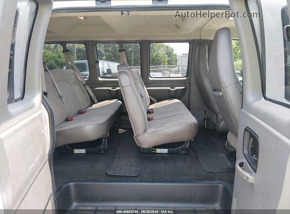 1GAZGPFG6H1289352 2017 CHEVROLET EXPRESS White Vista de la etiqueta del VIN