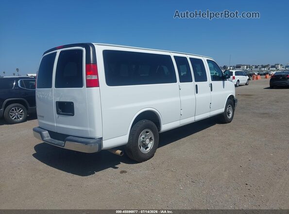 1GAZGPFG6J1300405 2018 CHEVROLET EXPRESS White Tył prawy