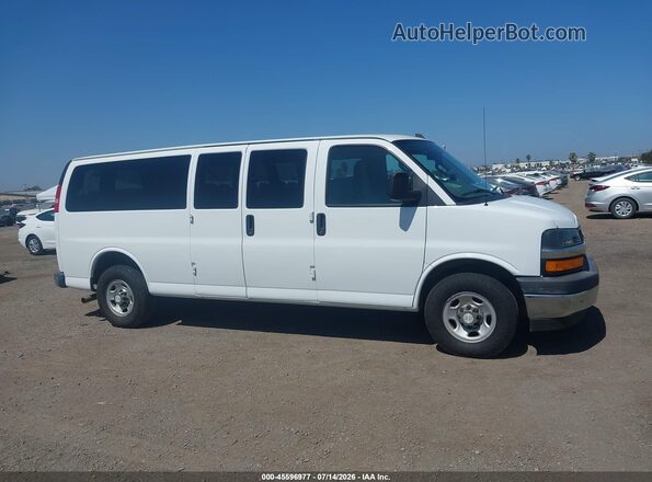 1GAZGPFG6J1300405 2018 CHEVROLET EXPRESS White Widok wnętrza 360 stopni