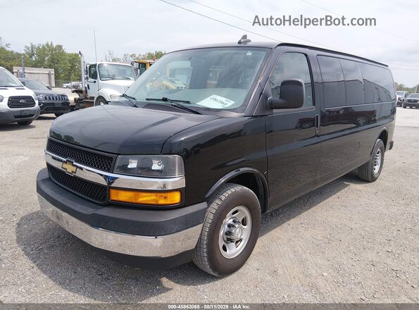 1GAZGPFG7J1283632 2018 CHEVROLET EXPRESS Black Widok z przodu