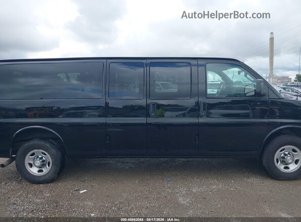 1GAZGPFG7J1283632 2018 CHEVROLET EXPRESS Black Widok wnętrza z tyłu