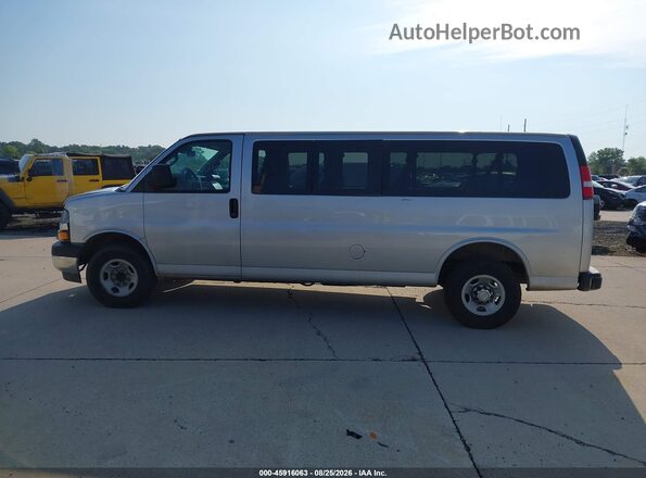 1GAZGPFG7L1270530 2020 CHEVROLET EXPRESS Beige Rear interior view
