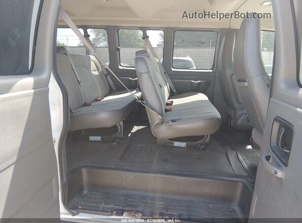 1GAZGPFG8G1317828 2016 CHEVROLET EXPRESS White Vista de la etiqueta del VIN