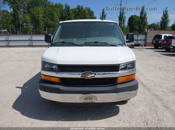1GAZGPFG8G1317828 2016 CHEVROLET EXPRESS White Vista del cuadro de instrumentos