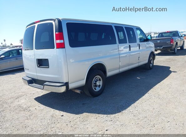 1GAZGPFG8J1299998 2018 CHEVROLET EXPRESS Серебряный Задняя правая четверть