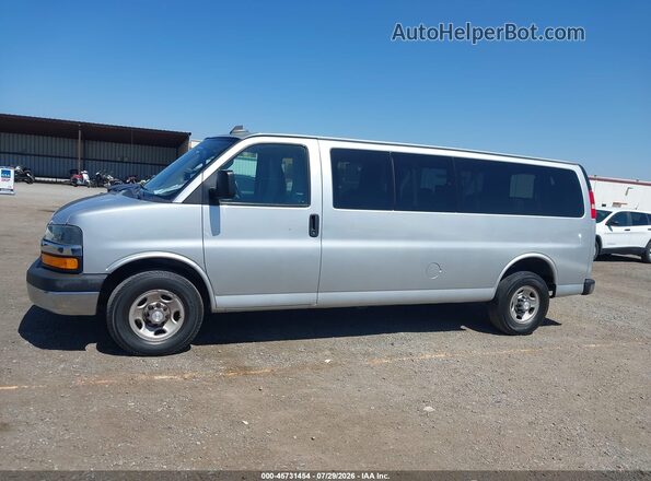 1GAZGPFG8J1299998 2018 CHEVROLET EXPRESS Серебряный 