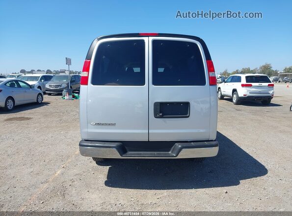 1GAZGPFG8J1299998 2018 CHEVROLET EXPRESS Серебряный 