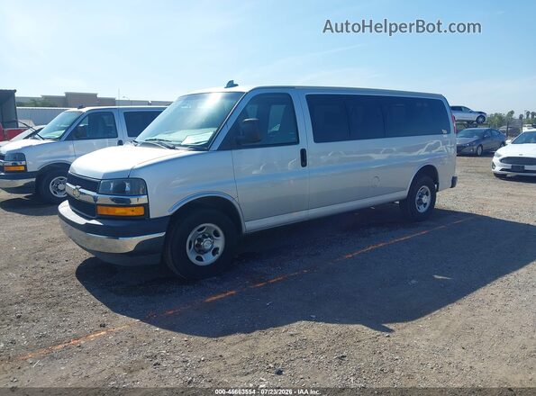 1GAZGPFG9J1299878 2018 CHEVROLET EXPRESS Silver Przód lewy