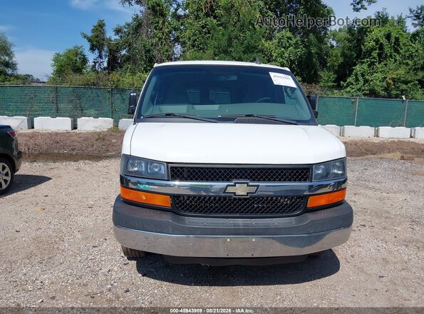 1GAZGPFGXG1307270 2016 CHEVROLET EXPRESS White Widok zestawu wskaźników