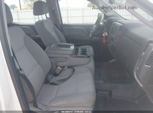 1GC1CUEG7JF265277 2018 CHEVROLET SILVERADO Белый Вид салона спереди