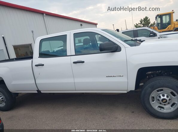 1GC1CUEGXJF215683 2018 CHEVROLET SILVERADO White Rear interior view