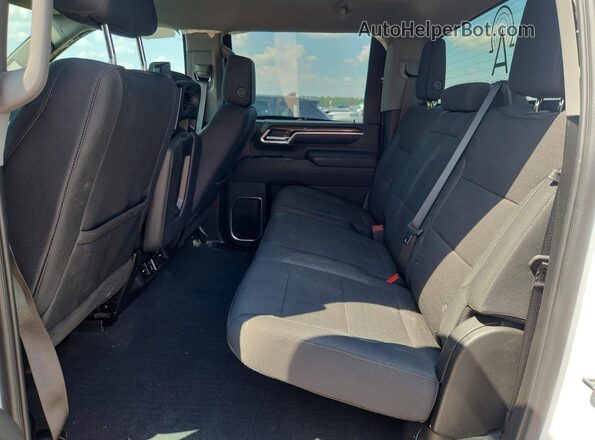 1GC1KNE75TF141097 2026 CHEVROLET SILVERADO Белый Вид задних сидений