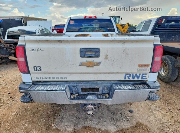 1GC1KUEG1JF279498 2018 CHEVROLET SILVERADO White Widok z tyłu