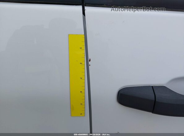 1GC1KUEG2HF204545 2017 CHEVROLET SILVERADO White Widok deski rozdzielczej