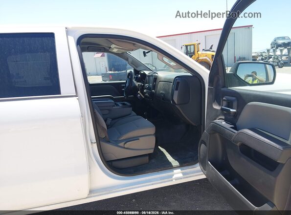 1GC1KUEG3JF258944 2018 CHEVROLET SILVERADO White Vista interior delantera