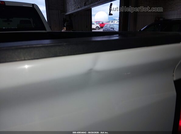 1GC1KUEG7JF256114 2018 CHEVROLET SILVERADO White Դիմացի տեսք