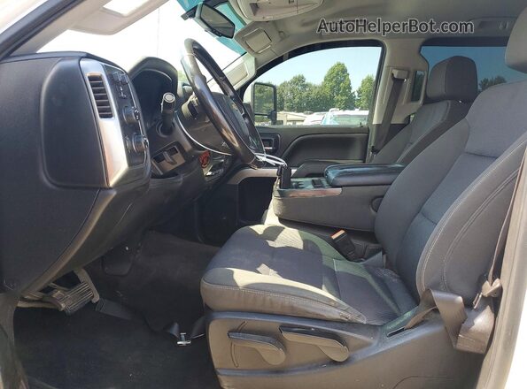 1GC1KVEY2JF199657 2018 CHEVROLET SILVERADO Белый Вид салона спереди