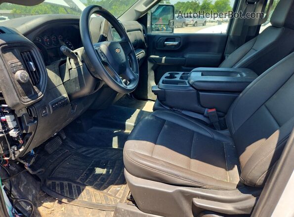 1GC1WLE72RF265281 2024 CHEVROLET SILVERADO Белый Вид салона спереди