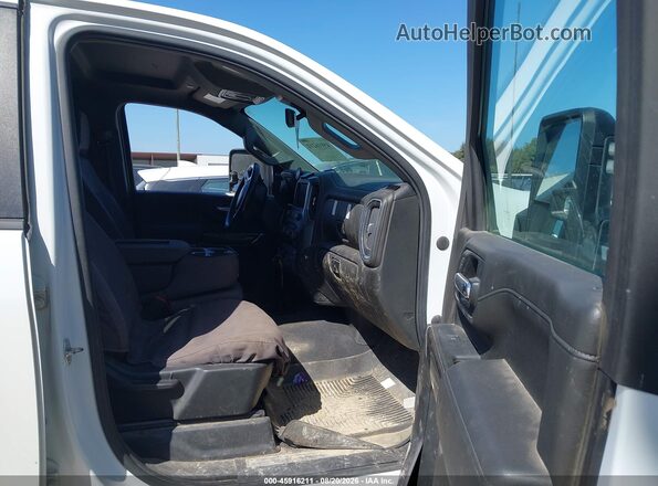 1GC1YNEY9PF130990 2023 CHEVROLET SILVERADO Белый Вид салона спереди
