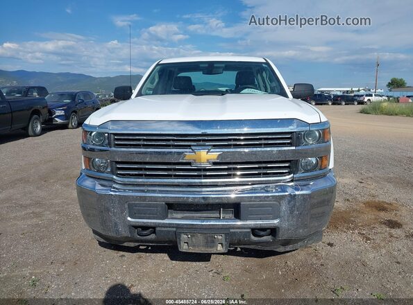 1GC2KUEG7HZ345114 2017 CHEVROLET SILVERADO White Widok wnętrza z tyłu