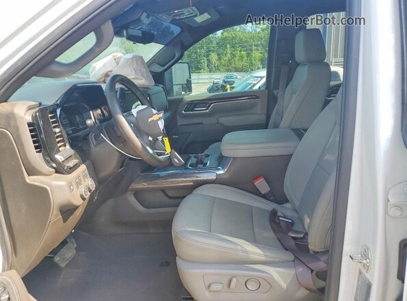 1GC4KPEY3SF358034 2025 CHEVROLET SILVERADO White წინა სალონის ხედი