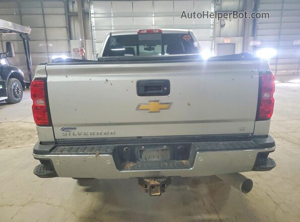 1GC4KZCY3HF229041 2017 CHEVROLET SILVERADO Silver Rear interior view