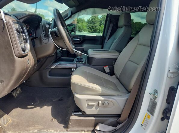 1GC4YPEY6MF230775 2021 CHEVROLET SILVERADO Белый Вид салона спереди