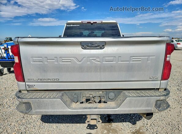 1GC4YPEY7MF117739 2021 CHEVROLET SILVERADO Silver Widok z tyłu