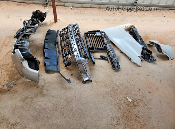 1GC5YNE71NF325035 2022 CHEVROLET SILVERADO White Շարժիչի բաժամունքի տեսք