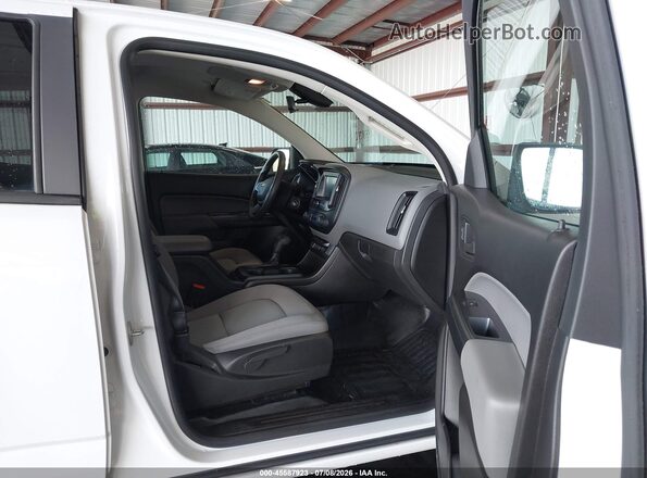 1GCGSBEAXJ1269057 2018 CHEVROLET COLORADO White Вид салону спереду