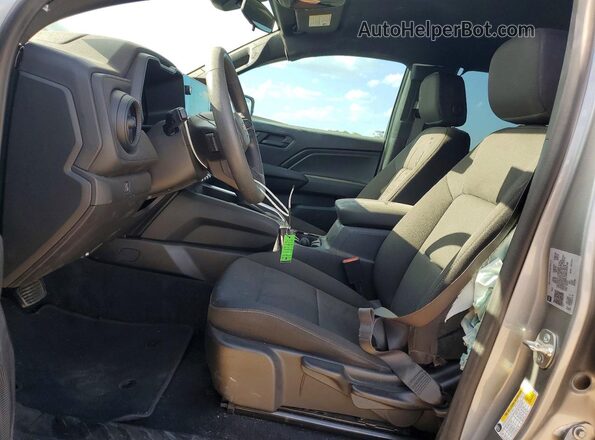 1GCGSBEC8R1309746 2024 CHEVROLET COLORADO Silver Вид салону спереду
