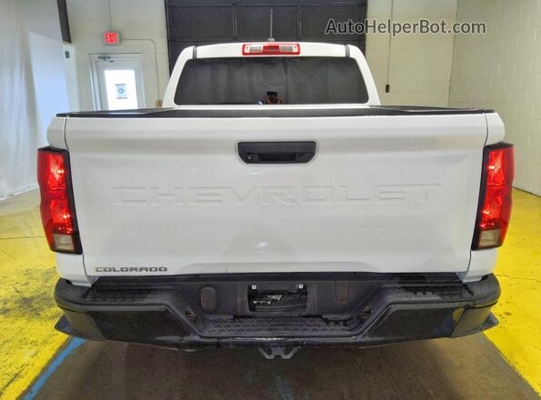 1GCGSBEC9R1134973 2024 CHEVROLET COLORADO White Widok z tyłu