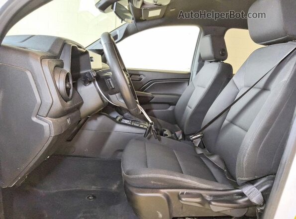 1GCGSBEC9R1134973 2024 CHEVROLET COLORADO White Widok wnętrza z przodu