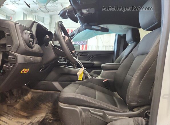 1GCGTBEC5R1272023 2024 CHEVROLET COLORADO White Widok wnętrza z przodu